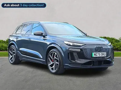 Begagnad Audi e-tron Business 185 kW (252 HK) 2025 Blå SUV