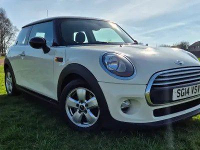 Used Mini Cooper Hatch 2014 White Hatchback