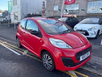Used Peugeot 107 Access 68 HP (50 kW) 2013 Red Hatchback