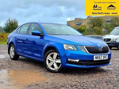 Blue Used 2017 Skoda Octavia SE Hatchback | £9,688 (Good price)
