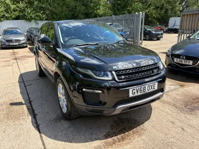 Used Land Rover Range Rover evoque SE 2018 Black Estate