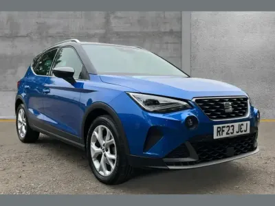 Used Seat Arona FR 110 HP (80 kW) 2023 Sapphire blue midnight black SUV