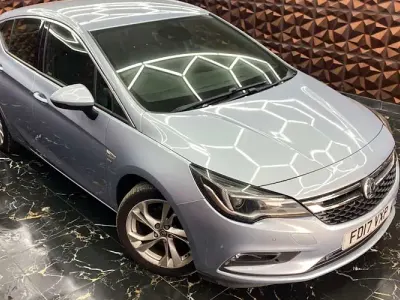 Used Vauxhall Astra SRi 136 HP (100 kW) 2019 Hatchback
