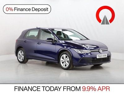Second-hand VW Golf VIII Life 130 CP (95 kW) 2023 Albastru Hatchback