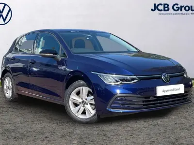 Used VW Golf VIII Life 150 HP (110 kW) 2022 Blue Hatchback