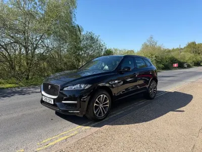 Używany Jaguar F-Pace R-Sport 180 KM (132 kW) 2019 Czarny SUV