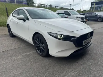 Used Mazda 3 Inclusive 186 HP (136 kW) 2022 White Hatchback
