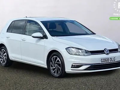Used VW Golf VII Match 116 HP (85 kW) 2019 White Hatchback