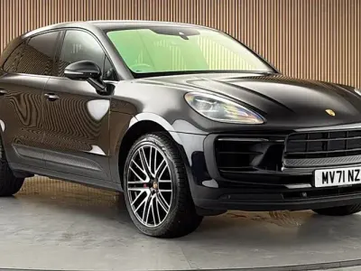 Used Porsche Macan 379 HP (278 kW) 2025 SUV