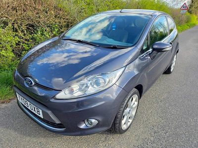 Used Ford Fiesta Titanium 96 HP (70 kW) 2009 Grey Hatchback