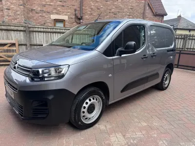Used Citroën Berlingo 100 HP (73 kW) 2023 Grey MPV