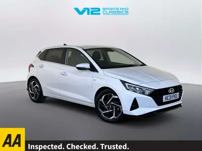 Used Hyundai i20 Premium 100 HP (73 kW) 2021 White Hatchback