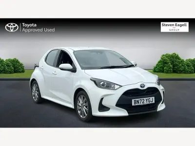 Second-hand Toyota Yaris Hybrid 2023 Alb Hatchback