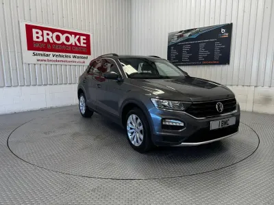 Used VW T-Roc SE 115 HP (84 kW) 2018 Grey SUV