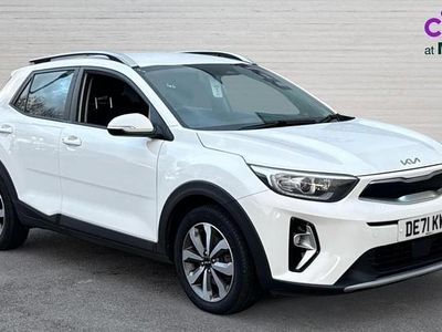 Used Kia Stonic 99 HP (72 kW) 2022 White SUV