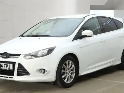 Used Ford Focus Titanium 2014 White Hatchback