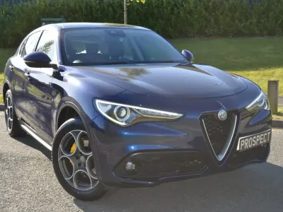 Begagnad Alfa Romeo Stelvio Super 210 HK (154 kW) 2019 Blå SUV