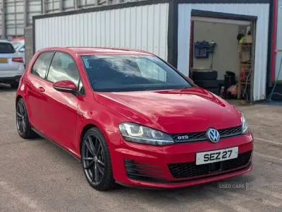 Used VW Golf VII GTD 2014 Red Hatchback