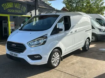 Used Ford Transit Custom Limited 130 HP (95 kW) 2022 White Van