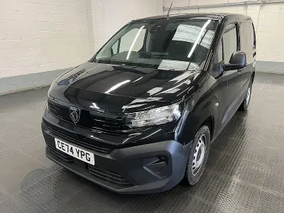 Used Peugeot Partner 100 HP (73 kW) 2024 Black MPV
