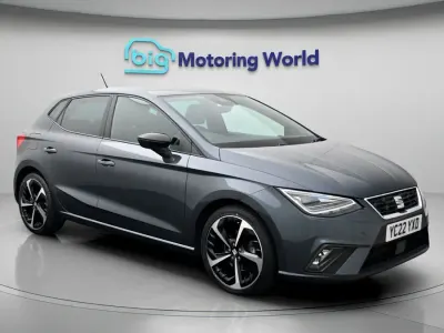 Usado Seat Ibiza FR Sport 110 HP (80 kW) 2022 Cinzento Citadino