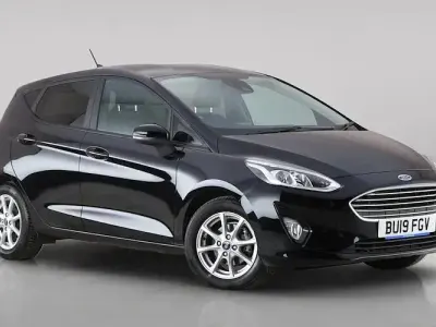Used Ford Fiesta Zetec 101 HP (74 kW) 2019 Black Hatchback