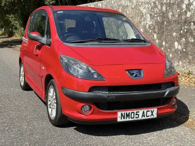 Used Peugeot 1007 Sport 110 HP (80 kW) 2005 Red MPV