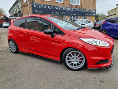 Used Ford Fiesta ST 182 HP (133 kW) 2016 Orange Hatchback