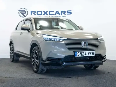 Used Honda HR-V Elegance 131 HP (96 kW) 2024 Beige SUV