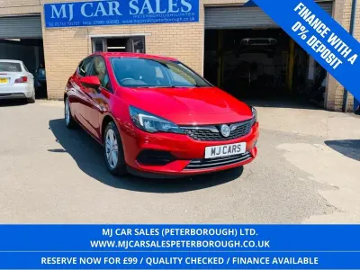 Used Vauxhall Astra Business Edition 105 HP (77 kW) 2020 Red Hatchback