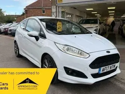 Usado Ford Fiesta ST-Line 140 HP (102 kW) 2017 Branco Citadino
