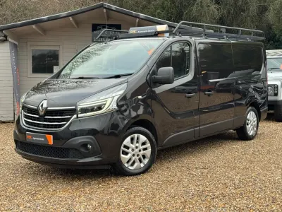 Begagnad Renault Trafic 2020 Svart Minibuss