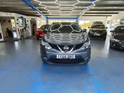 Used Nissan Qashqai N-Connecta 115 HP (84 kW) 2016 Grey SUV