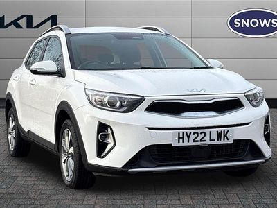 Clear white Used 2022 Kia Stonic SUV | £11,899 (Fair price)