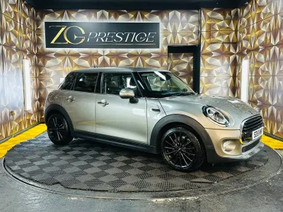 Used Mini Cooper D Hatch 116 HP (85 kW) 2018 Silver Hatchback