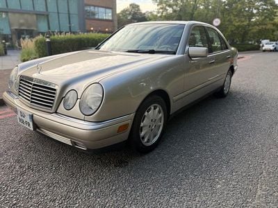 Used Mercedes E200 Avantgarde 2002 Gold Sedan