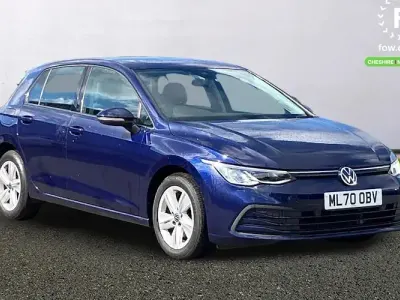 Used VW Golf VIII Life 131 HP (96 kW) 2020 Blue Hatchback