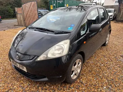 Begagnad Honda Jazz SE 90 HK (66 kW) 2010 Svart Halvkombi