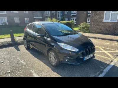 Used Ford Fiesta Titanium 125 HP (91 kW) 2013 Black Hatchback