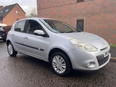 Used Renault Clio II 86 HP (63 kW) 2010 Silver Hatchback