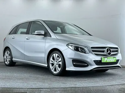 Käytetty Mercedes B200 Premium 156 HP (114 kW) 2017 Hopea Tila-auto