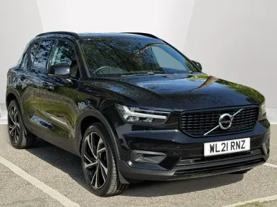 Usado Volvo XC40 R-Design Pro 163 CV (119 kW) 2021 Negro SUV