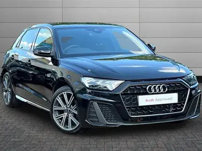 Begagnad Audi A1 S-Line 95 HK (69 kW) 2024 Svart SUV