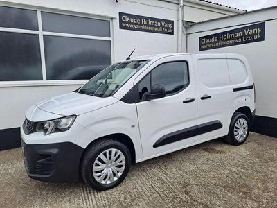 White Used 2020 Peugeot Partner MPV | £8,995 (Fair price)