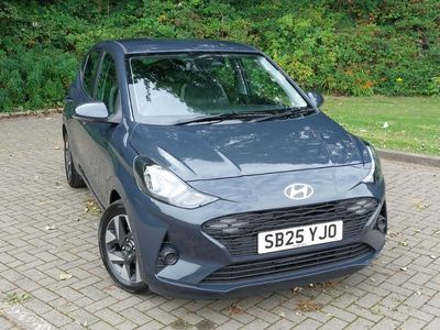 Pearl aurora grey Used 2025 Hyundai i10 Advanced Hatchback | £14,998 (Fair price)