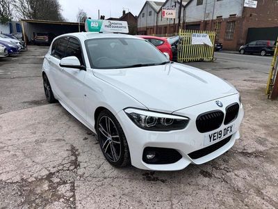 Begagnad BMW 118 Efficient Dynamics 2019 Vit Halvkombi