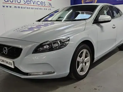 Usado Volvo V40 SE 115 CV (84 kW) 2014 Azul Utilitario