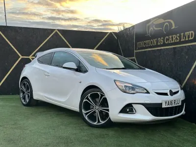 Używany Vauxhall Astra GTC Edition 2016 Biały Hatchback