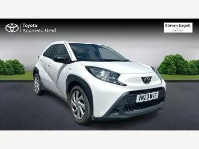 Used Toyota Aygo X PURE 72 HP (52 kW) 2023 White SUV