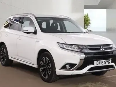 Used Mitsubishi Outlander P-HEV 2018 White Estate